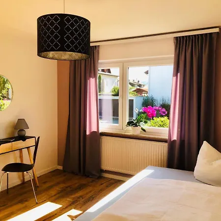 Gaestezimmer Am Hochrhein 招待所 *
